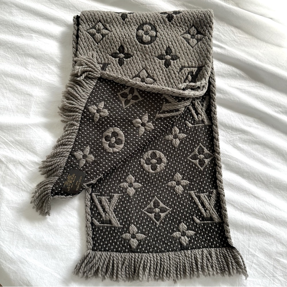 LOUIS VUITTON M72242 Esharp Logomania Scarf Verone gray wool/silk Women - Picture 2 of 12